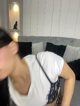 Snapshot of Queen_Chanel_XXX chatting on 06/08/26, 08:20 Queen Chanel XXX online show from 06/08/26, 08:20