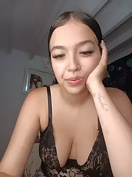 Kitty Loveee online show from 06/02/26, 11:40