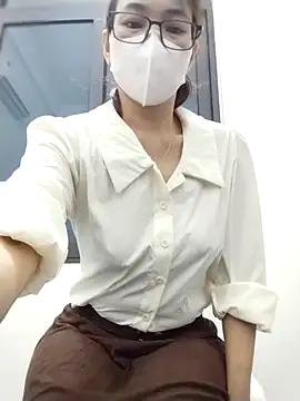 Mai phuong online show from 03/13/26, 01:23