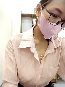 Mai phuong online show from 04/16/26, 12:11