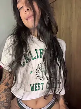 Twoshotsparty420 online show from 04/28/26, 02:55