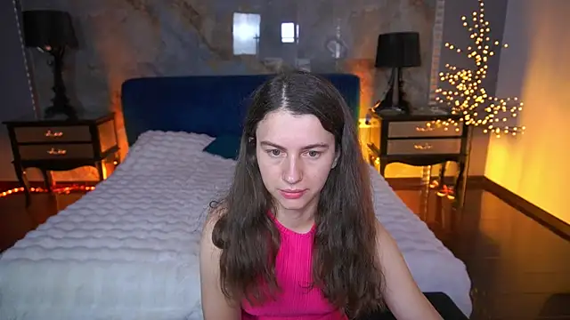 LittleJulii online show from 06/26/26, 02:32