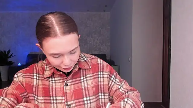 kittiangel00 online show from 04/09/26, 04:23