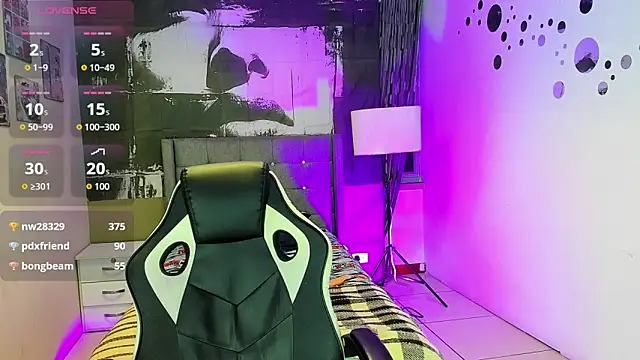 liam scoot  online show from 04/20/26, 05:32