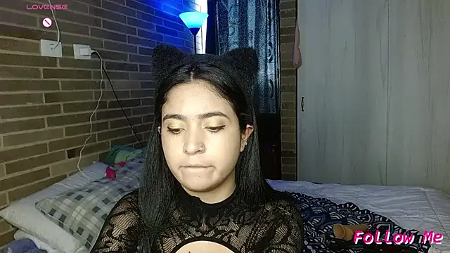 sweet-little online show from 03/30/26, 09:27