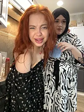 RedheadQueen  online show from 04/19/26, 06:10