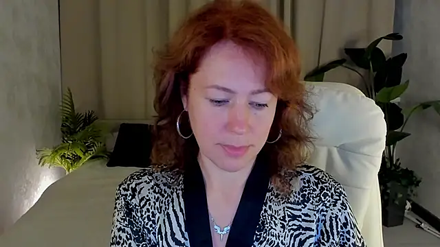 LeticiaRomano online show from 06/08/26, 04:02