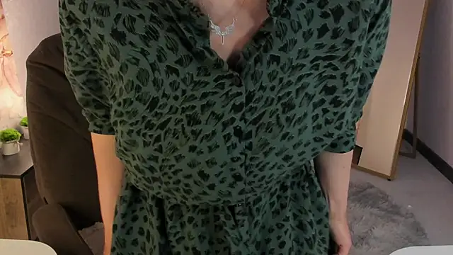 LeticiaRomano online show from 06/12/26, 03:38