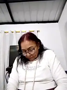HOT LATINA20 online show from 03/28/26, 02:11