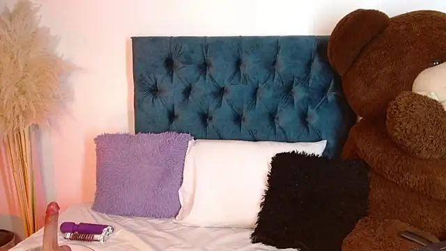 Rebeldana online show from 04/28/26, 11:54