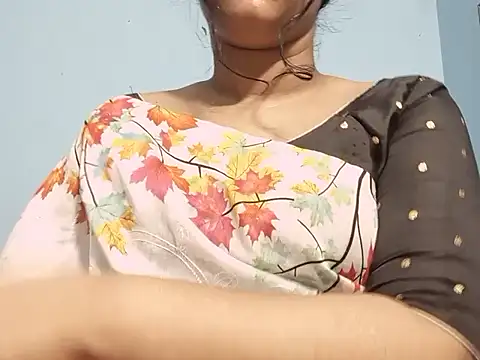 Emma 4433 online show from 04/18/26, 07:58