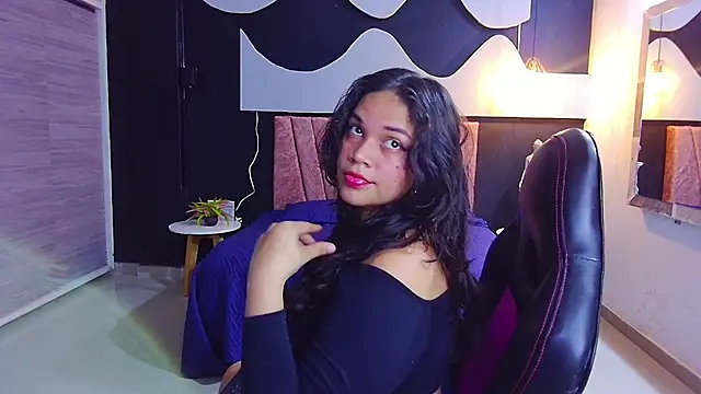 scarlettt  joness online show from 04/23/26, 03:08