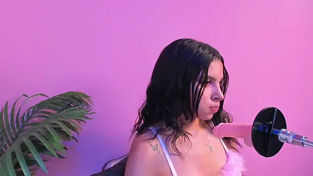 Lia owenss online show from 04/15/26, 06:59