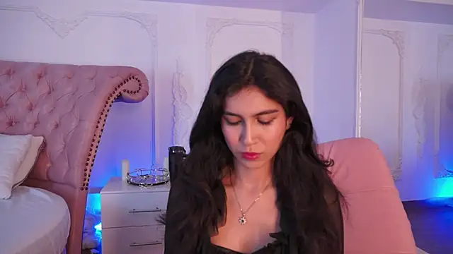 Snapshot of LucianaBlanco_ chatting on 06/30/26, 08:54 LucianaBlanco online show from 06/30/26, 08:54