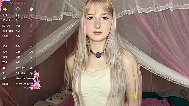 OnlyEva1 online show from 04/21/26, 08:09