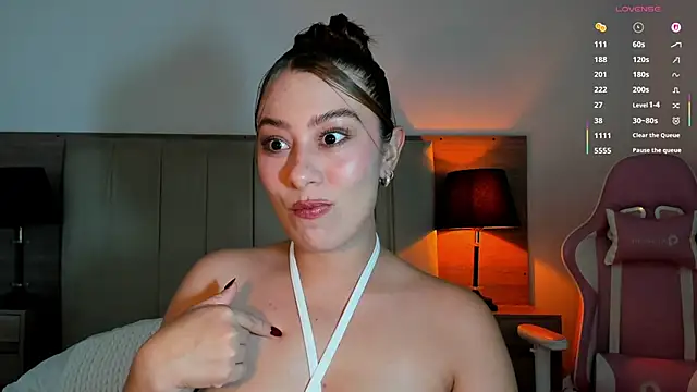 Snapshot of alejarosee chatting on 06/15/26, 01:52 alejarosee online show from 06/15/26, 01:52