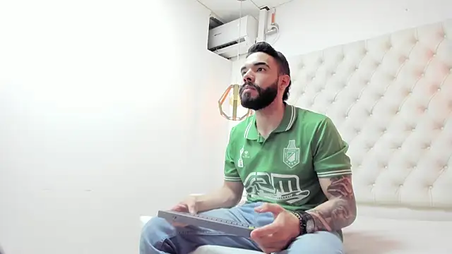 JEAN LEWIS2 online show from 04/11/26, 07:18