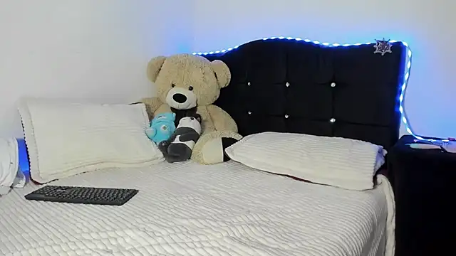 Soycriss31 online show from 04/12/26, 05:51