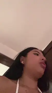 sylphiee  online show from 04/12/26, 05:18