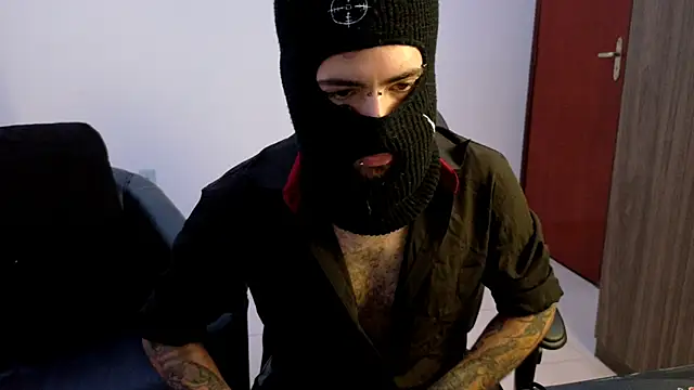 Snapshot of Joshlonn chatting on 03/12/26, 04:07 Joshlonn online show from 03/12/26, 04:07