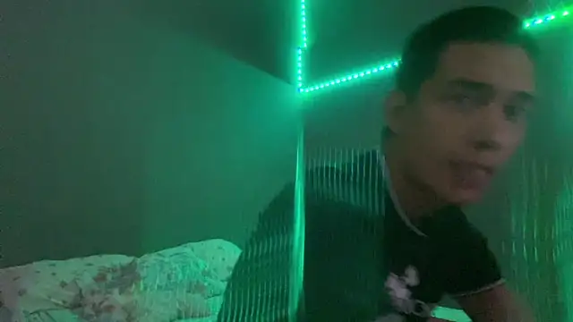 BrownBoyLover01 online show from 03/12/26, 10:32