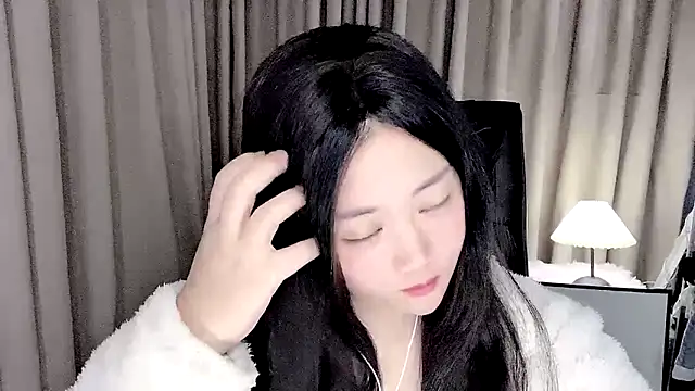 Snapshot of sisibaby20266 chatting on 03/25/26, 03:51 sisibaby20266 online show from 03/25/26, 03:51