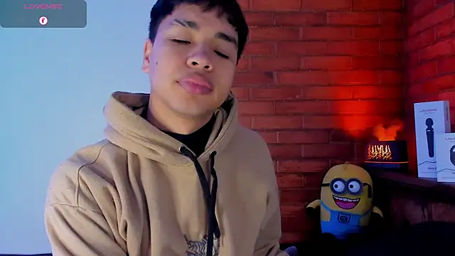 Lee Colee online show from 04/11/26, 12:48