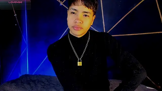 Snapshot of Lee_Colee chatting on 04/30/26, 11:31 Lee Colee online show from 04/30/26, 11:31