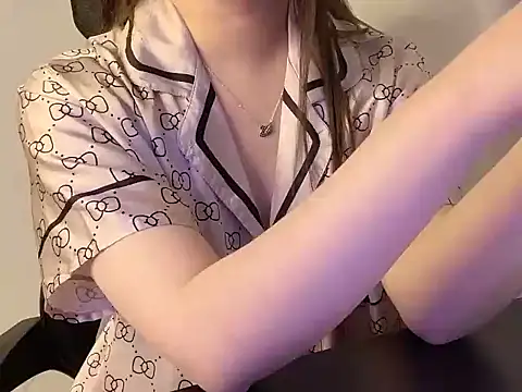 hunhun122 online show from 04/18/26, 07:58