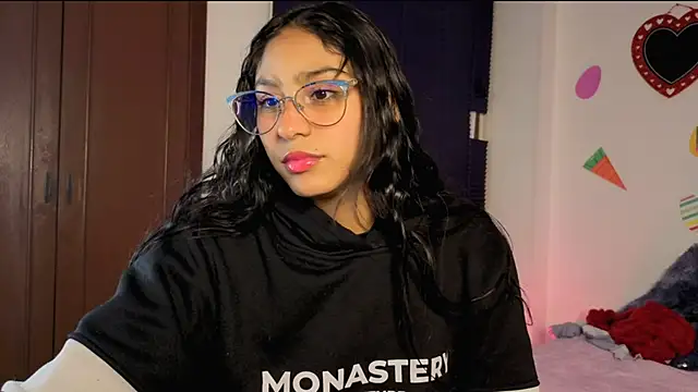 PaulaCutexs online show from 04/15/26, 04:08