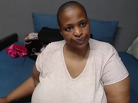 Bustydiva83 online show from 06/19/26, 09:18