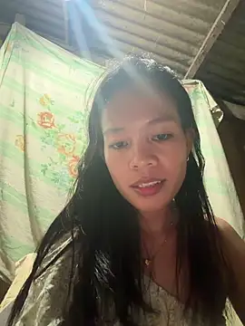Snapshot of chinny1112 chatting on 06/19/26, 04:33 chinny1112 online show from 06/19/26, 04:33
