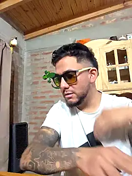 Snapshot of Omar90sala chatting on 07/14/26, 02:05 Omar90sala online show from 07/14/26, 02:05