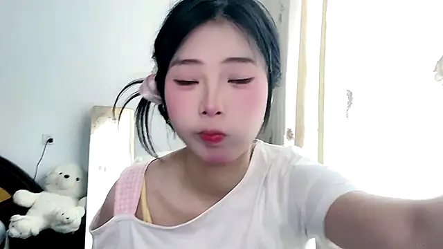 yiyibaby2026 online show from 04/23/26, 02:24
