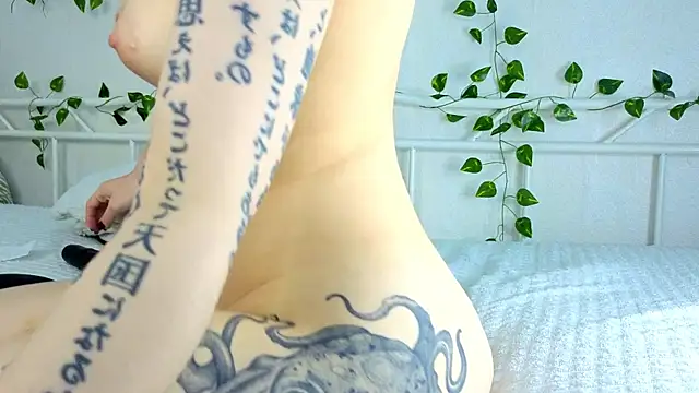 YourScarlettStorm online show from 06/06/26, 06:01