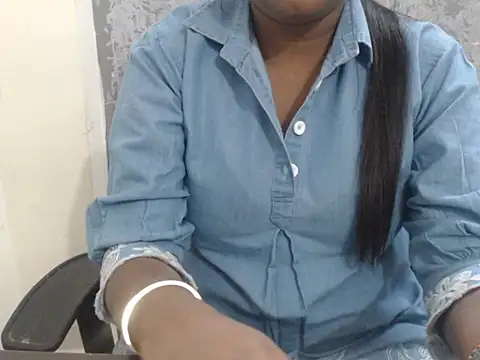 Snapshot of Naughty_Sana chatting on 04/13/26, 07:03 Naughty Sana online show from 04/13/26, 07:03