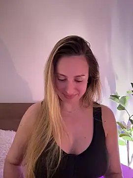 Snapshot of EvaRyen_ chatting on 05/09/26, 03:39 EvaRyen online show from 05/09/26, 03:39