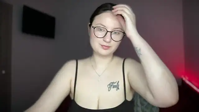 locaalise online show from 05/08/26, 03:45