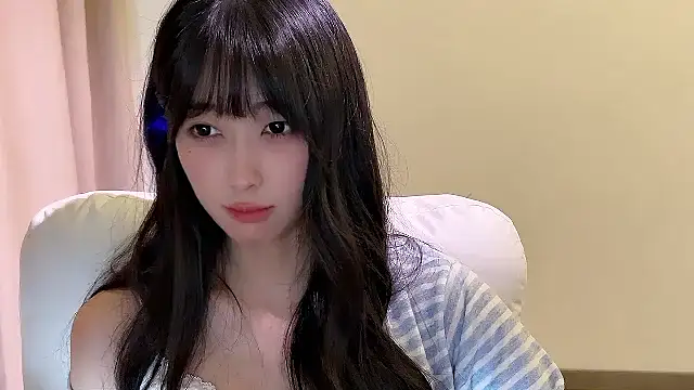 xiaooyee online show from 04/09/26, 01:49