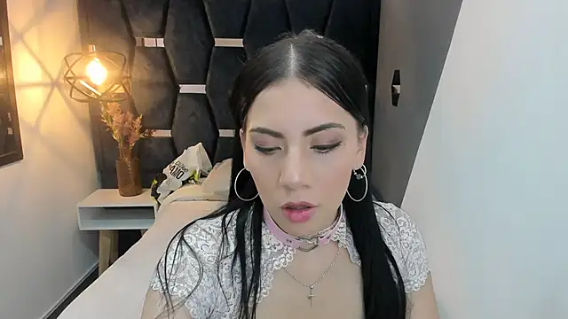 Abril Fox   online show from 05/21/26, 08:05