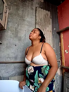 gatinha20257 online show from 04/26/26, 04:26