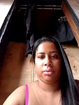 gatinha20257 online show from 04/28/26, 12:10