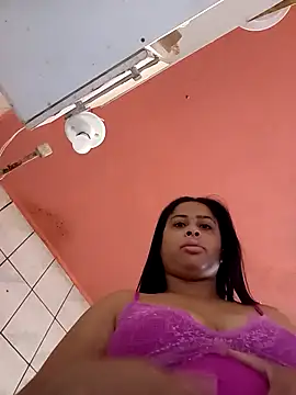gatinha20257 online show from 05/02/26, 01:38