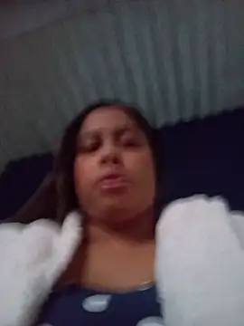 Snapshot of gatinha20257 chatting on 06/18/26, 08:35 gatinha20257 online show from 06/18/26, 08:35