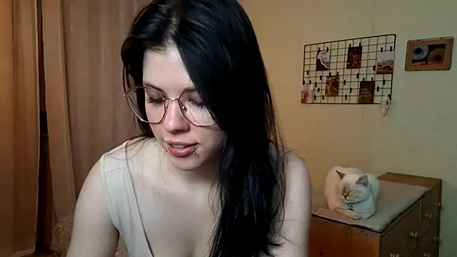 MiaTemptress online show from 04/15/26, 01:29