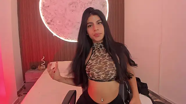 AlanahStewart online show from 04/14/26, 01:11