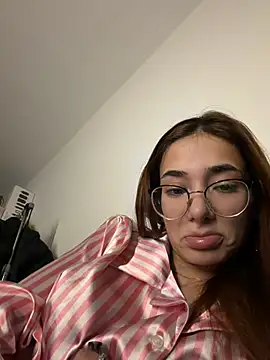 MiilaStarr online show from 03/12/26, 06:58