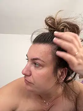 SweetCurvess online show from 05/06/26, 07:35