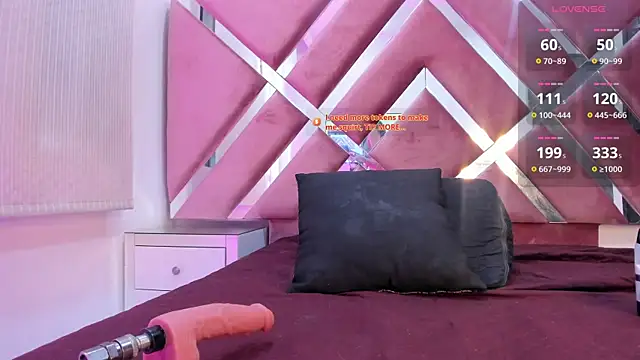 Zoe Evaanss  online show from 05/02/26, 08:03