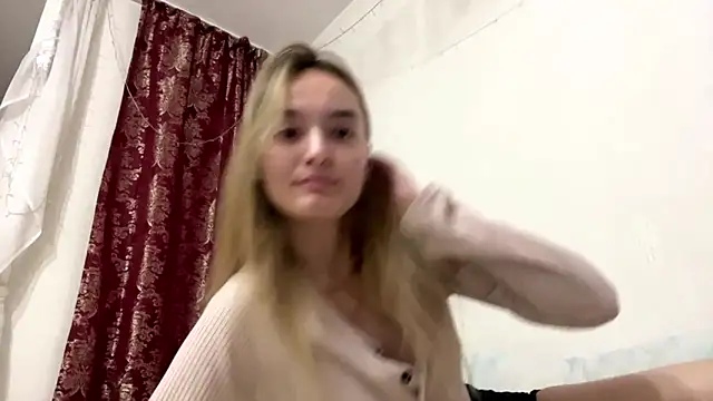 ReathaKiss online show from 04/19/26, 06:10